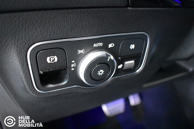 MERCEDES-BENZ GLA 200 d Automatic 4Matic Premium